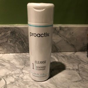Proactiv Renewing Cleanser - 6 oz. new• Sealed